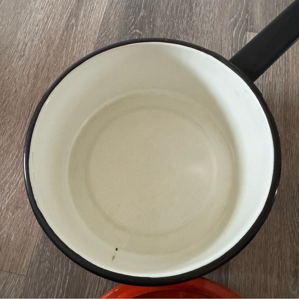 1970s Enamel Orange Stovetop Pot with Lid Medium Size - Picture 4 of 12